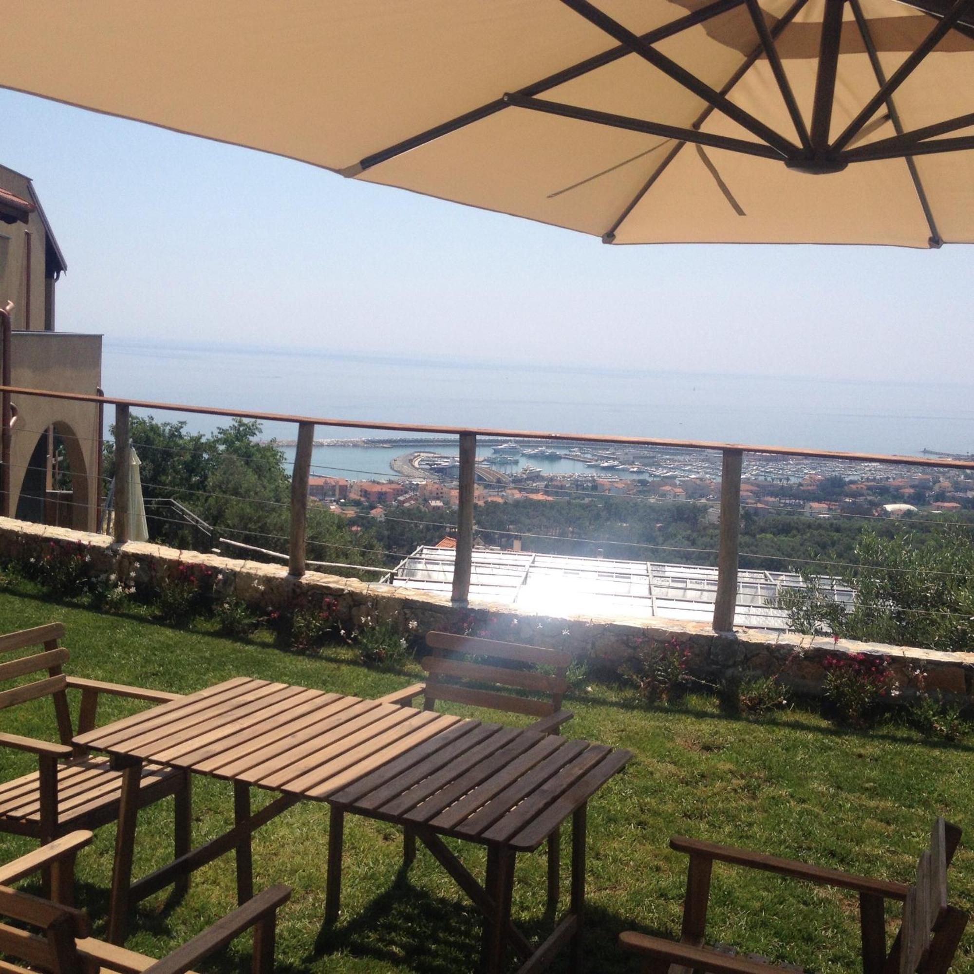 Agriturismo "I Castellari" Pietra Ligure Ruang foto