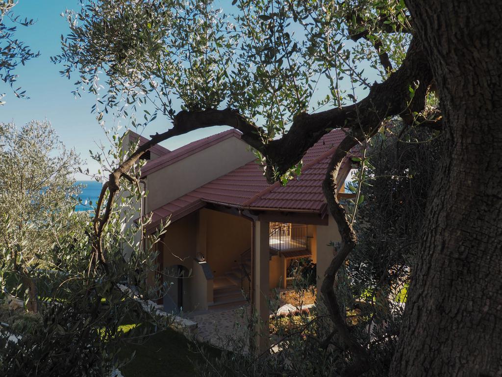 Agriturismo "I Castellari" Pietra Ligure Bagian luar foto