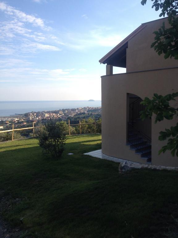 Agriturismo "I Castellari" Pietra Ligure Bagian luar foto