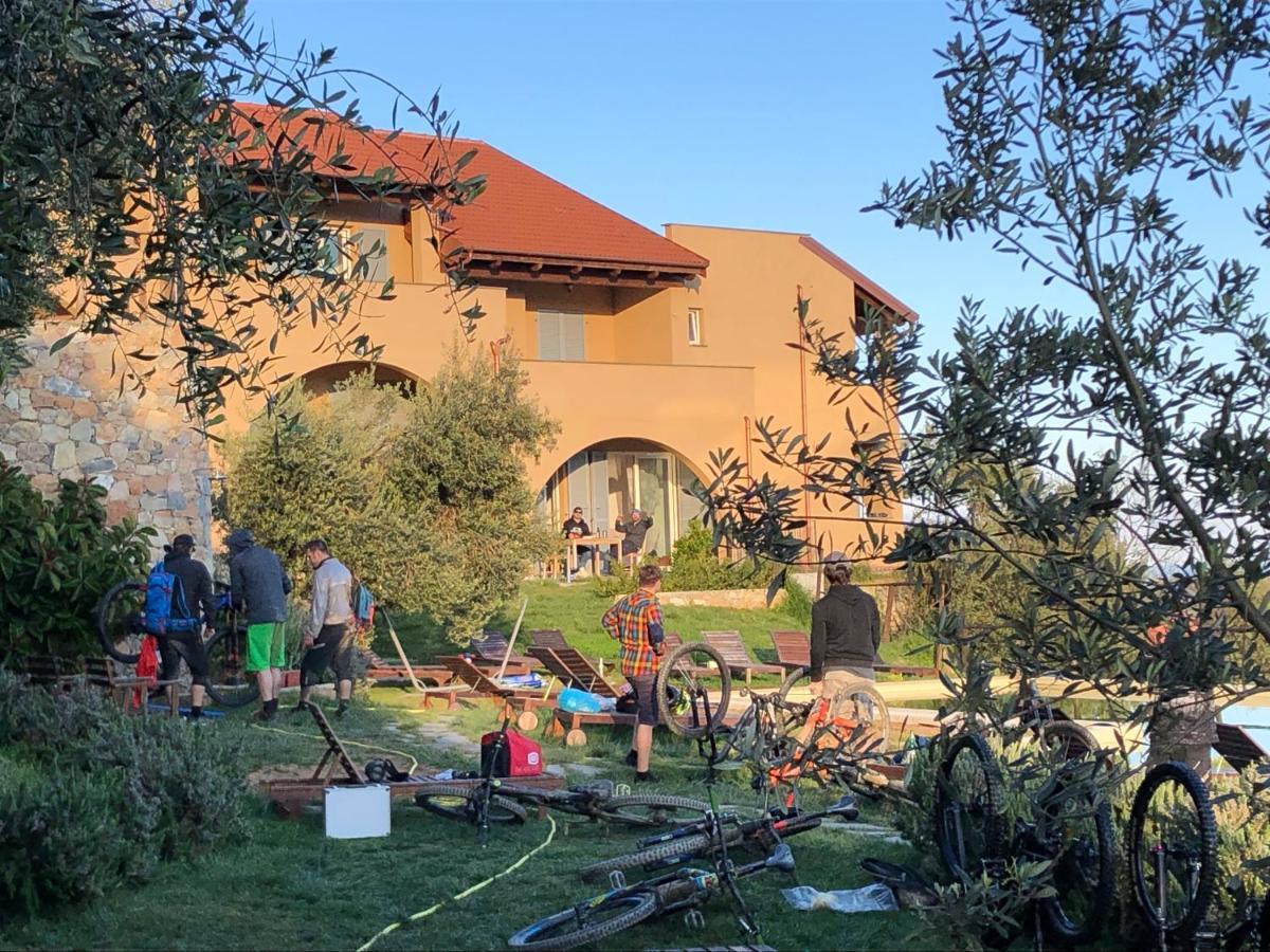 Agriturismo "I Castellari" Pietra Ligure Bagian luar foto
