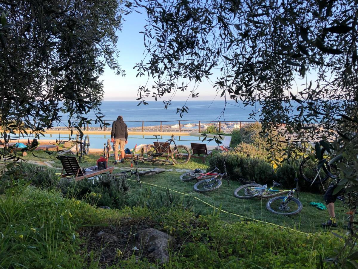 Agriturismo "I Castellari" Pietra Ligure Bagian luar foto