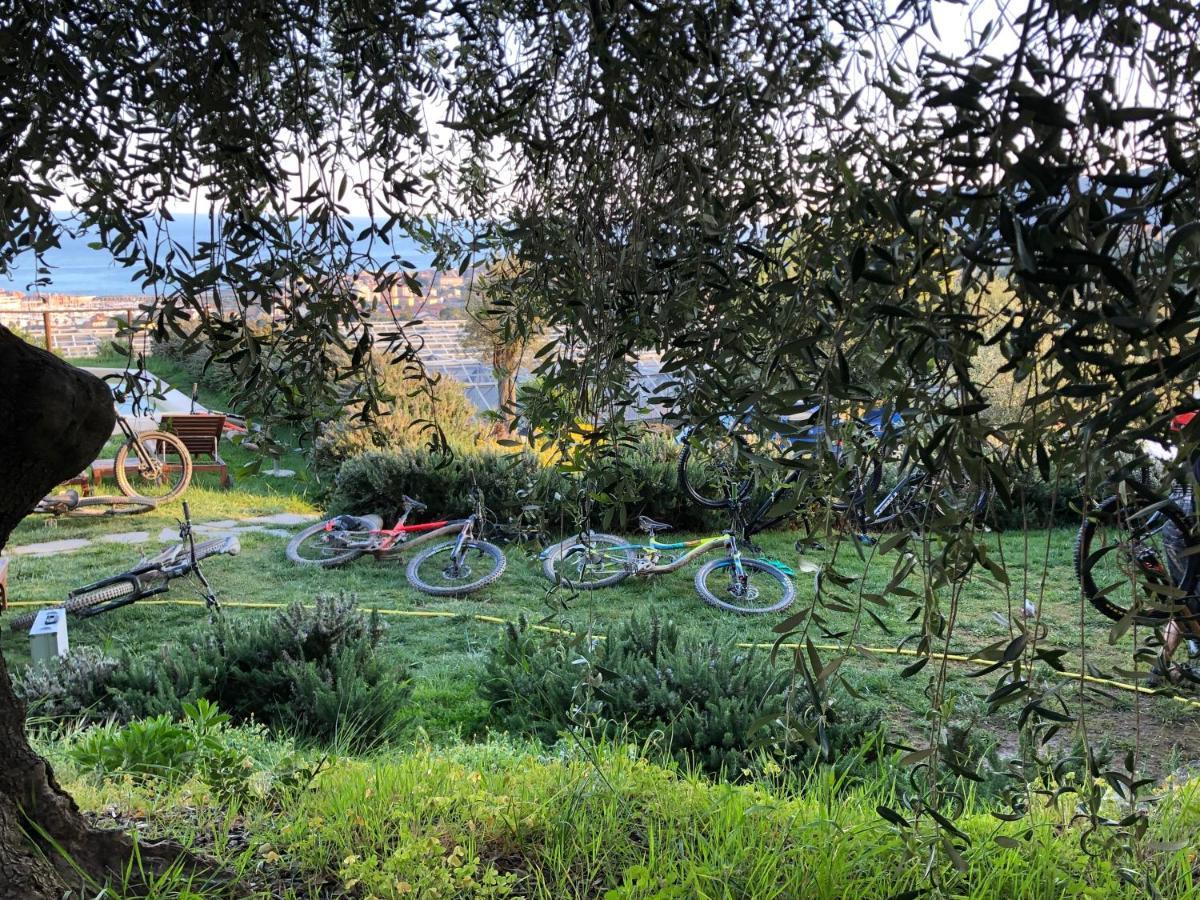 Agriturismo "I Castellari" Pietra Ligure Bagian luar foto